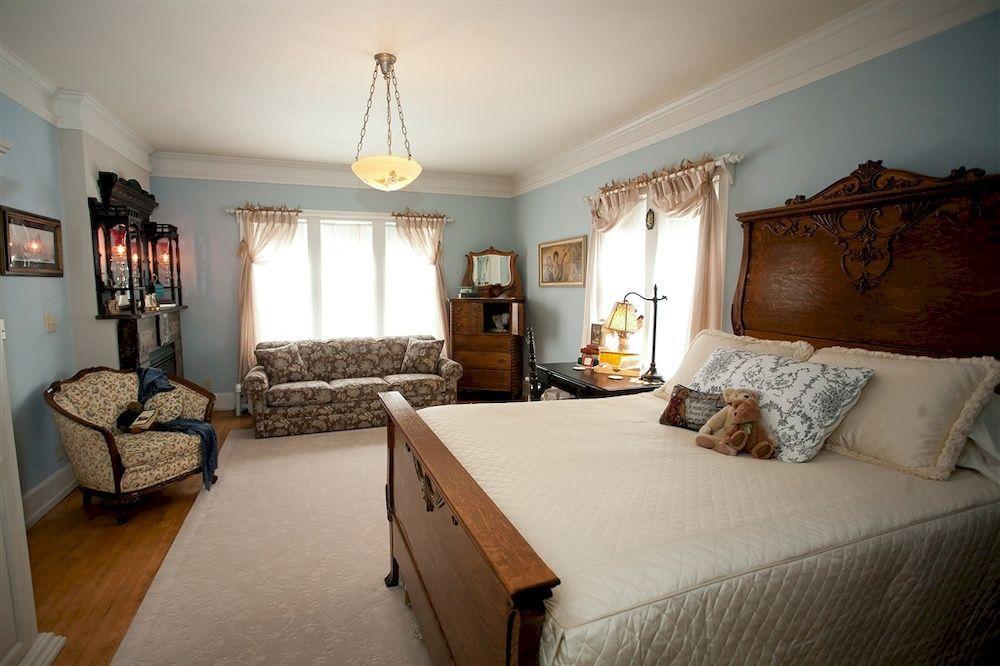 Westphal Mansion Inn Bed & Breakfast Hartford Exterior photo